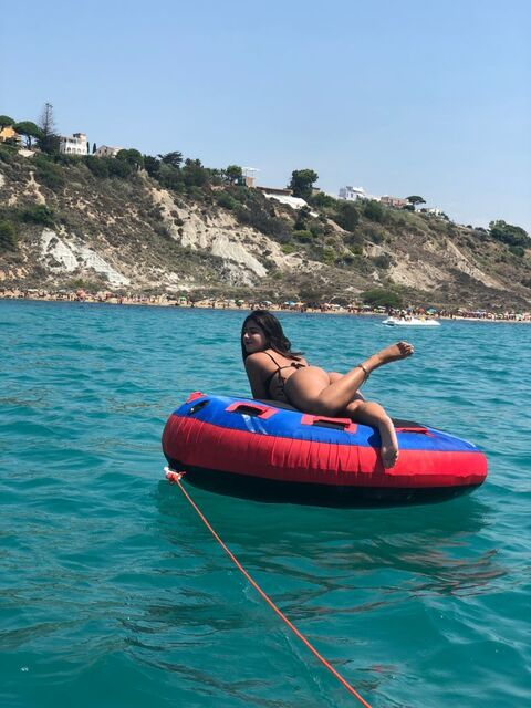 adelecri onlyfans leaked picture 2