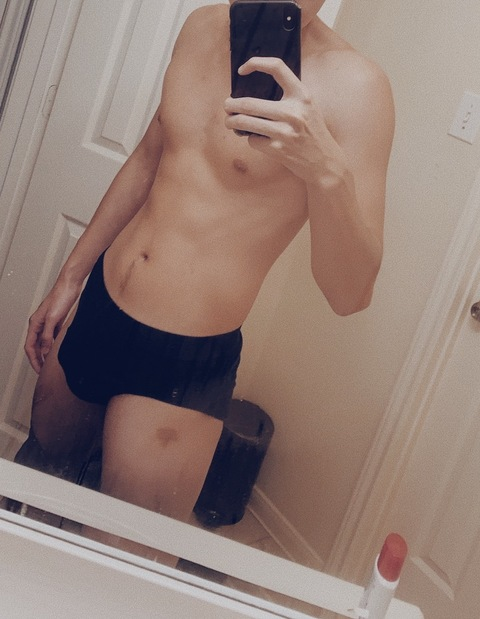 avgasianguy onlyfans leaked picture 2