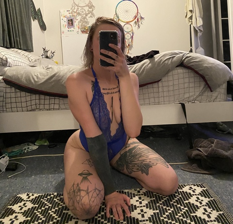 bitch6700 onlyfans leaked picture 2
