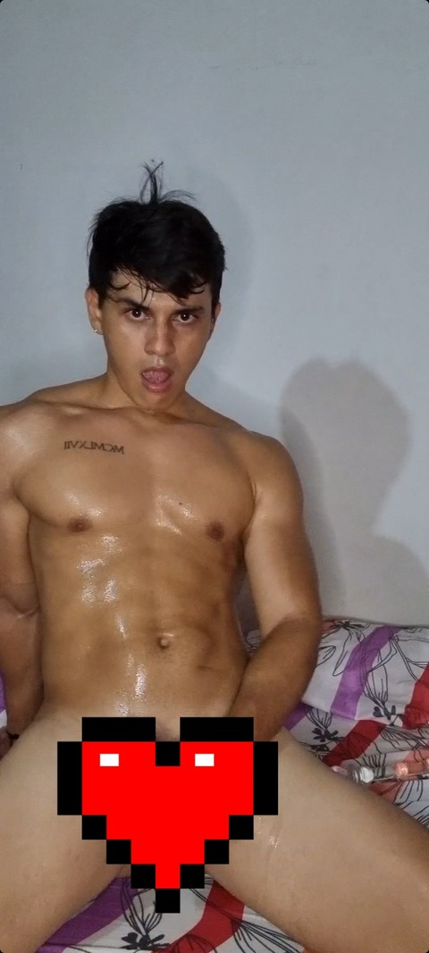 boyfithottop8 onlyfans leaked picture 2