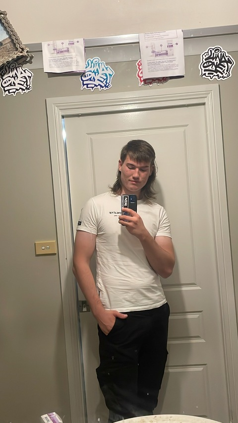 brady255 onlyfans leaked picture 2