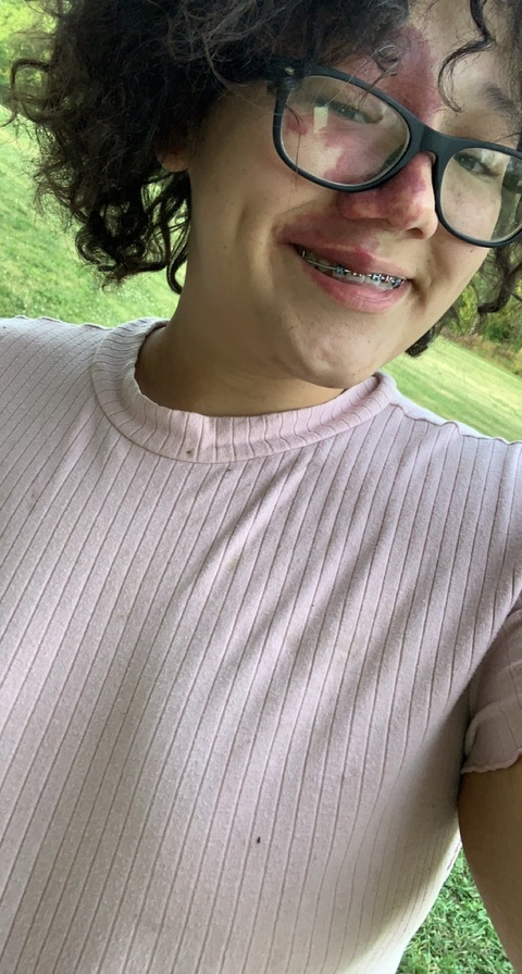 cheyennemowery onlyfans leaked picture 2