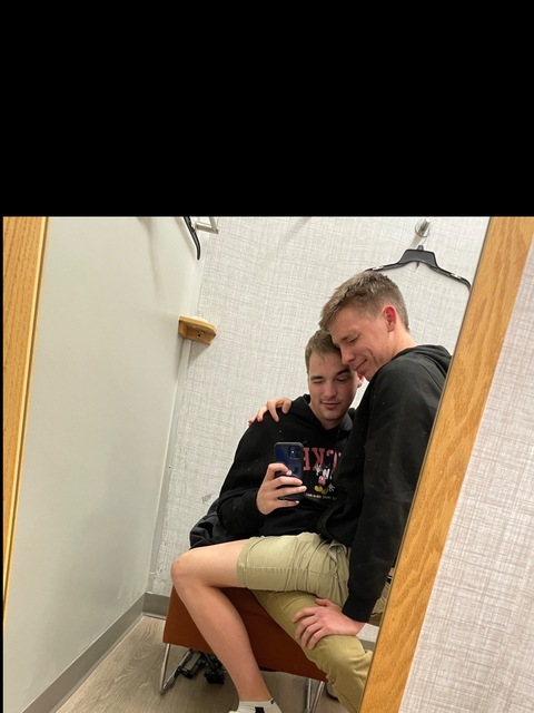 coupleofwicks onlyfans leaked picture 2