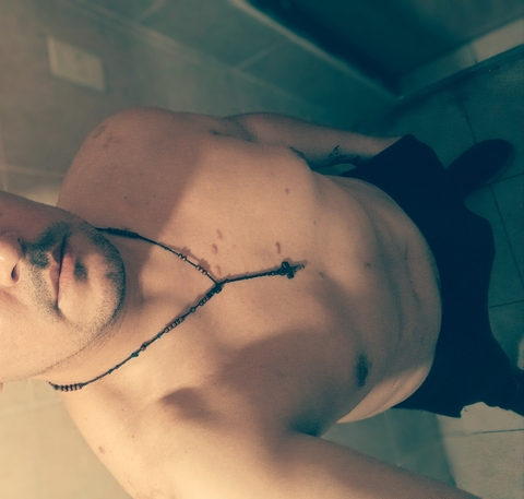 ezee21 onlyfans leaked picture 2
