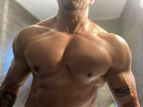 gangsteroflove30 onlyfans leaked picture 2