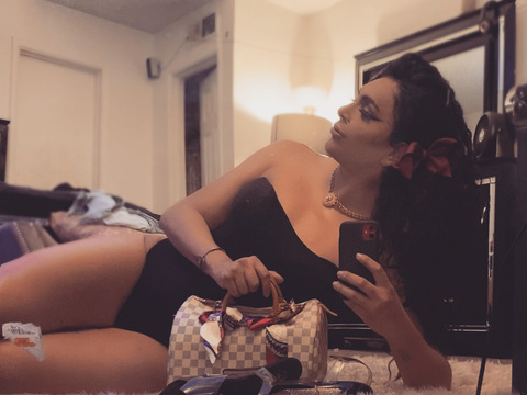 gracelorence6 onlyfans leaked picture 2