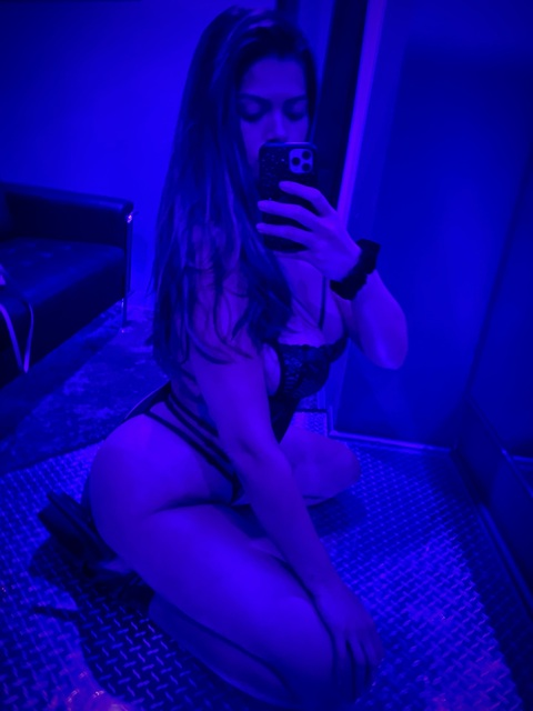 idreamoflena onlyfans leaked picture 2