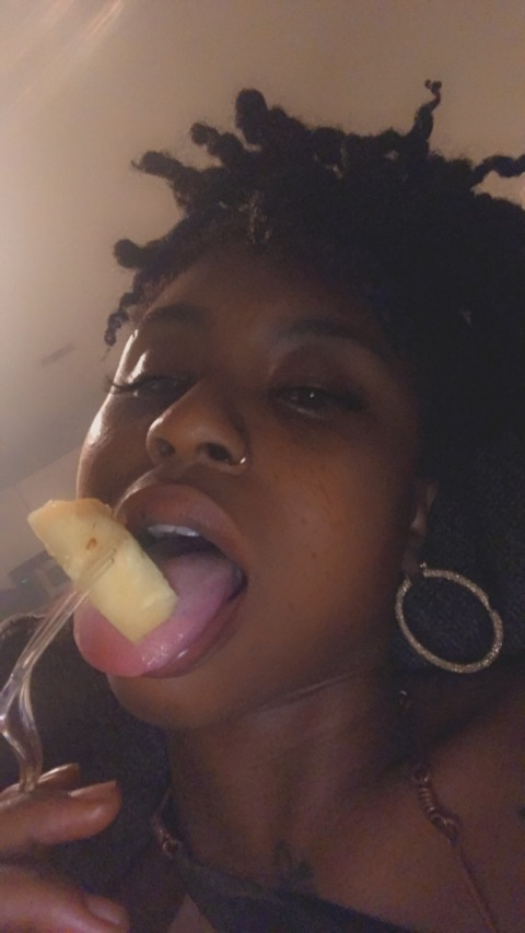 leiheiness onlyfans leaked picture 2