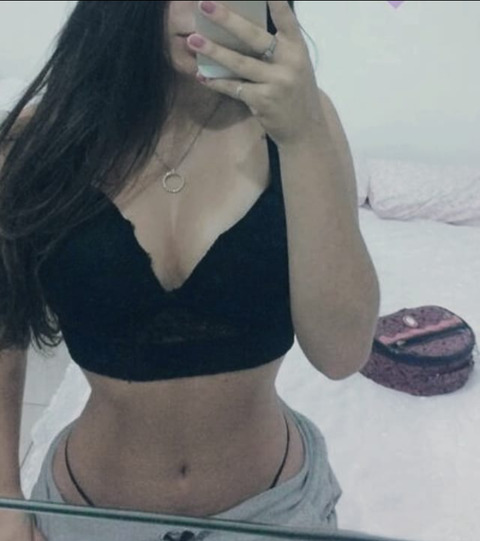 petiza1 onlyfans leaked picture 2