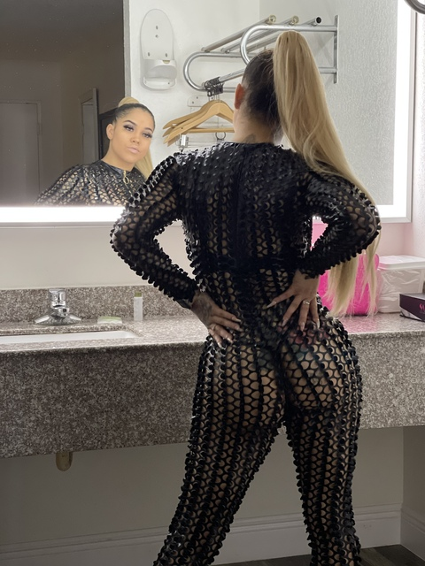 roxyybabii onlyfans leaked picture 2