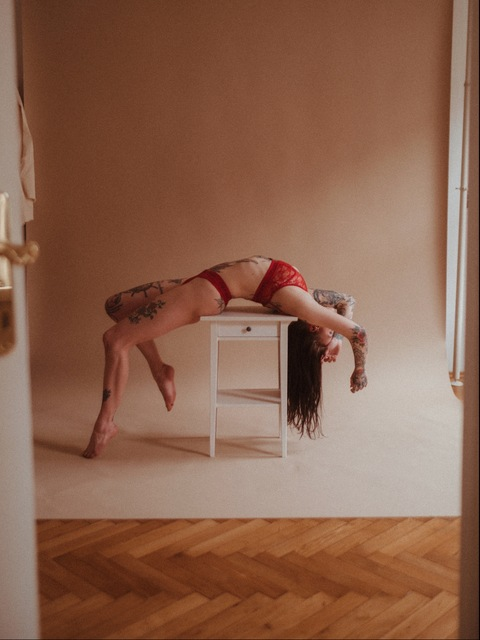 susiecidoll onlyfans leaked picture 2