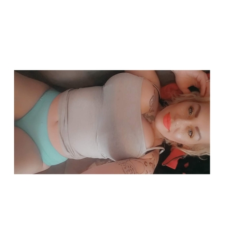 tattedqueen28 onlyfans leaked picture 2