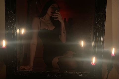 the.succubus.lilith onlyfans leaked picture 2