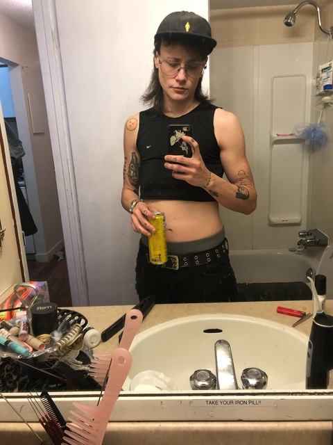 thestonedbutch420 onlyfans leaked picture 2